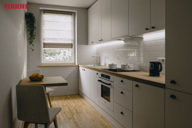 Zestaw TEKKNI ARRE srebrny, klosz mrożony  2,02 m