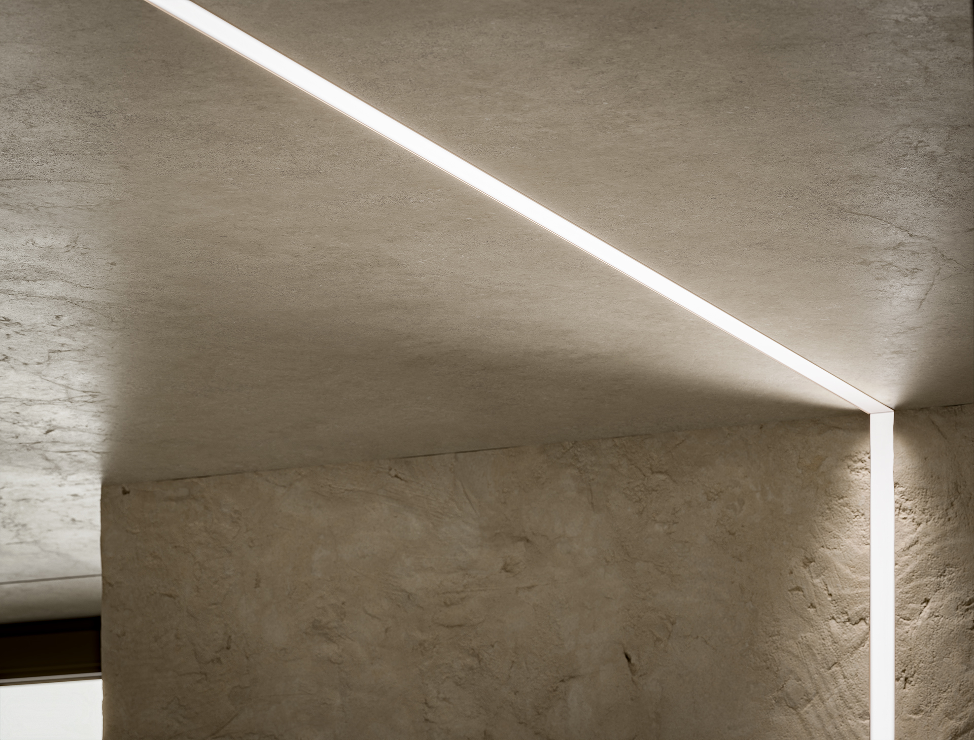 Profil LED LUMINES typ akin czarny lakierowany 3 m